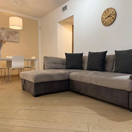 Comecasa Modern Apartment In Historical Centre Asti Eksteriør bilde