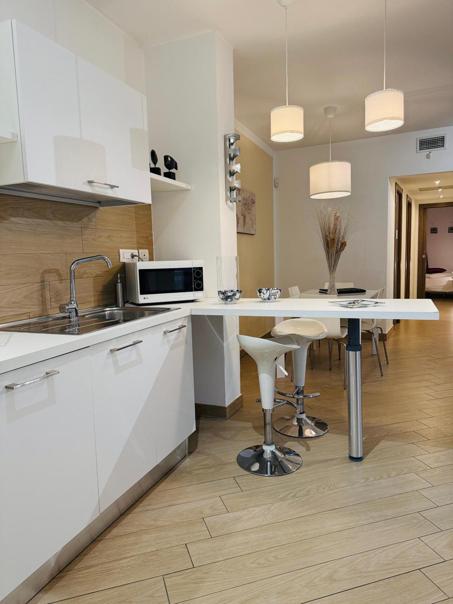 Comecasa Modern Apartment In Historical Centre Asti Eksteriør bilde