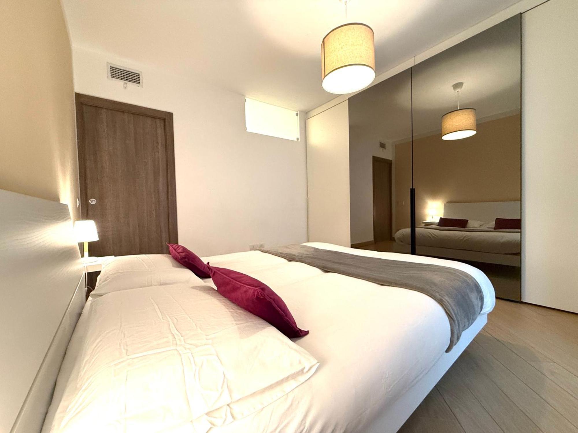 Comecasa Modern Apartment In Historical Centre Asti Eksteriør bilde